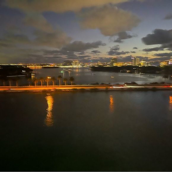 Meet your Posher, Ashley - Picture 7 of 16